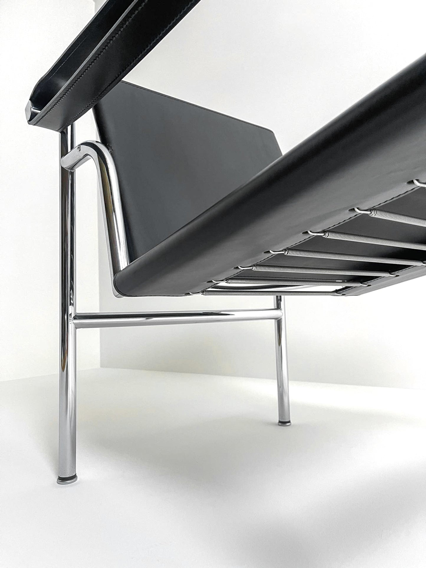 LC1 chair by Le Corbusier
