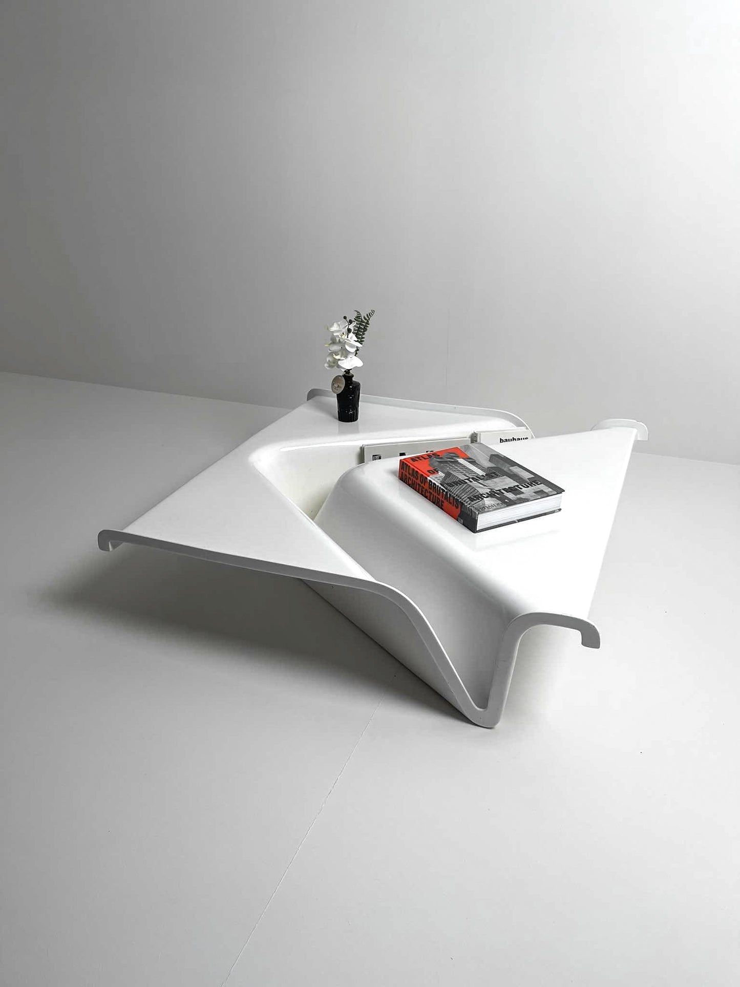 Franca Stagi & Cesare Leonardi ‘Kappa’ table